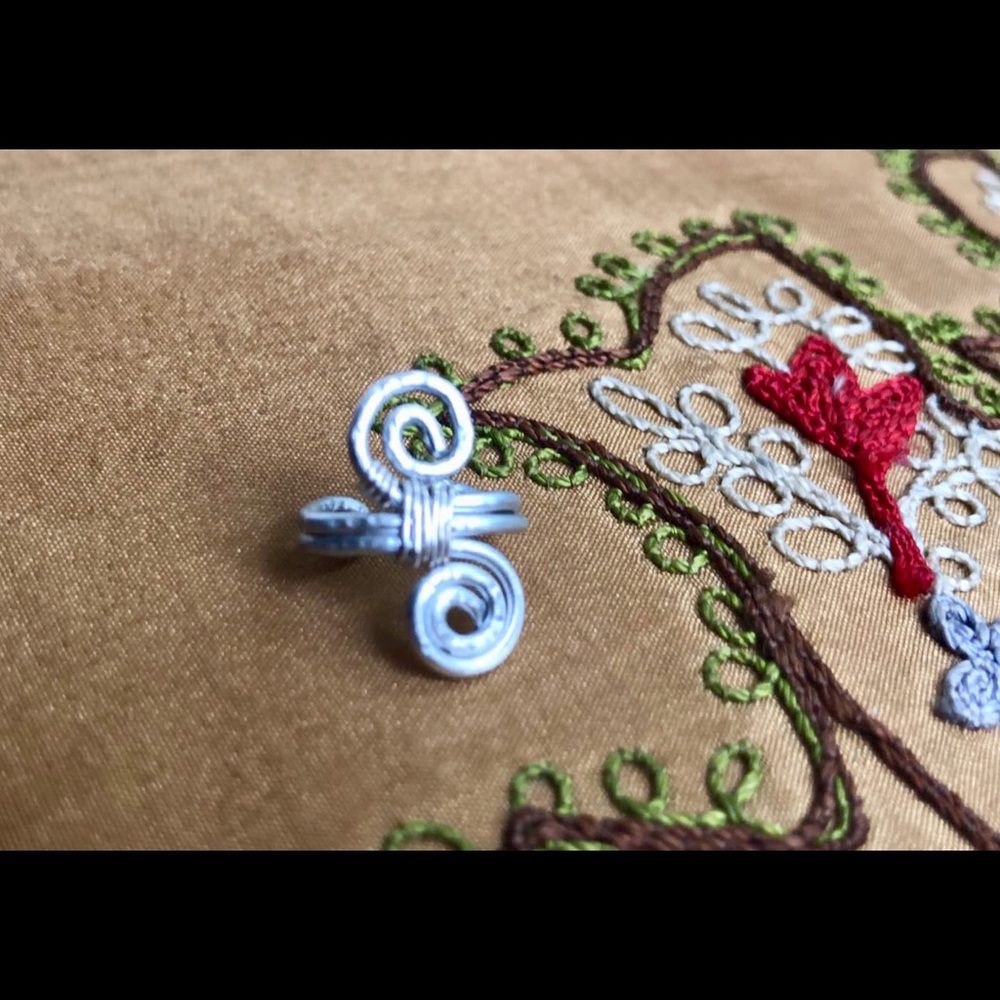 *HANDMADE* Ear Cuff